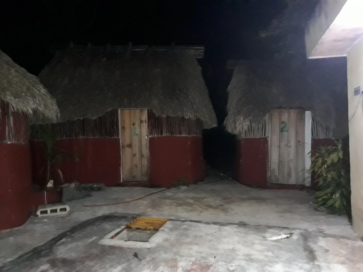 El Chac Mool Panzió Santa Elena Kültér fotó