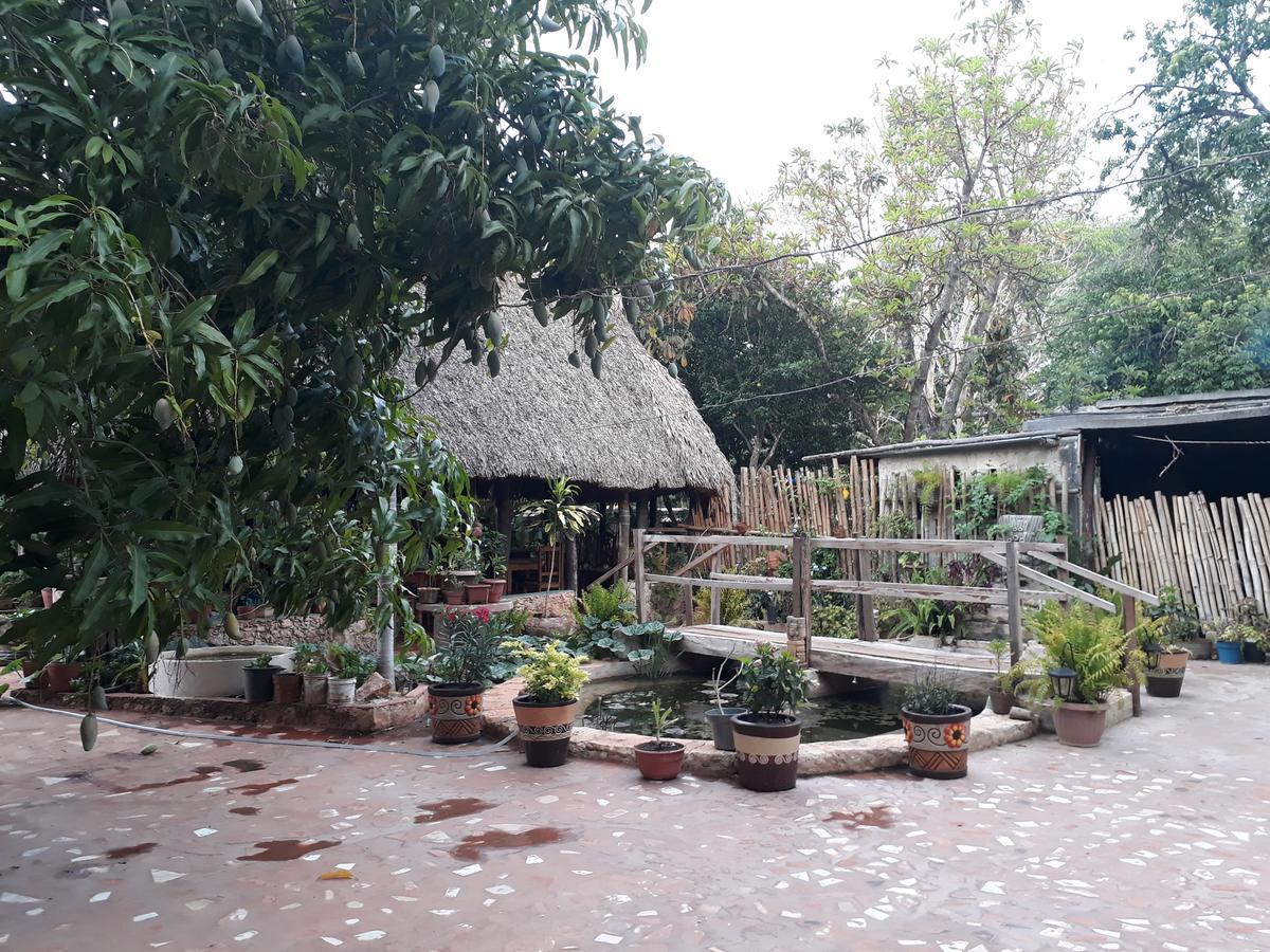 El Chac Mool Panzió Santa Elena Kültér fotó