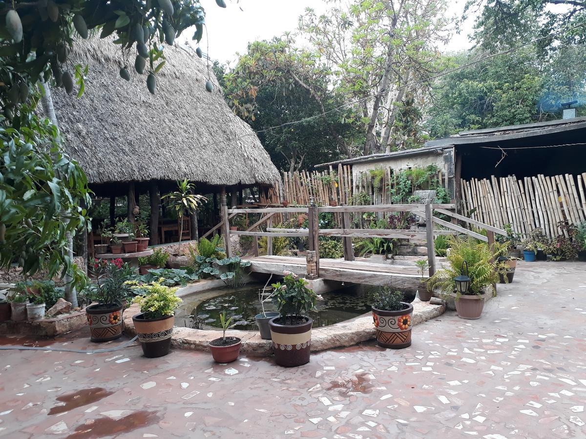 El Chac Mool Panzió Santa Elena Kültér fotó