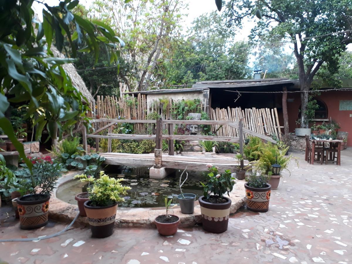 El Chac Mool Panzió Santa Elena Kültér fotó