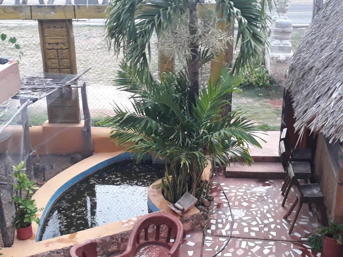 El Chac Mool Panzió Santa Elena Kültér fotó